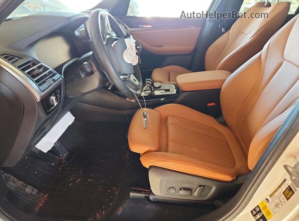 WBX57DP03RN266274 2024 BMW X3 White Vista interior delantera