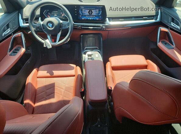 WBX73EF04T5459620 2026 BMW X1 Белый Вид панели приборов