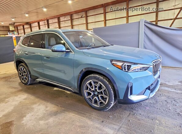 WBX73EF07S5367657 2025 BMW X1 Blue Delantero derecho