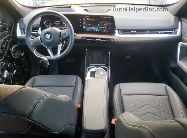 WBX73EF07T5472149 2026 BMW X1 Black Widok deski rozdzielczej