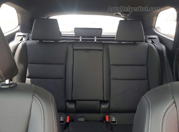 WBX73EF09R5Y45927 2024 BMW X1 Silver უკანა სავარძლების ხედი