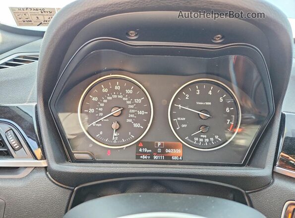 WBXHT3C31H5F72040 2017 BMW X1 Silver Widok zestawu wskaźników
