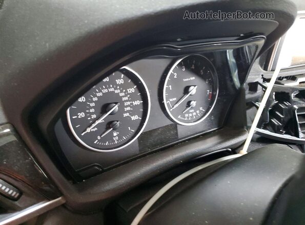 WBXHT3C31H5F83040 2017 BMW X1 White Вид щитка приладів