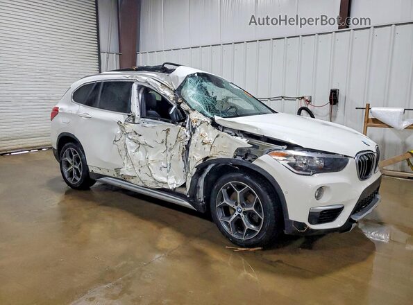 WBXHT3C31H5F83040 2017 BMW X1 White Передня права чверть