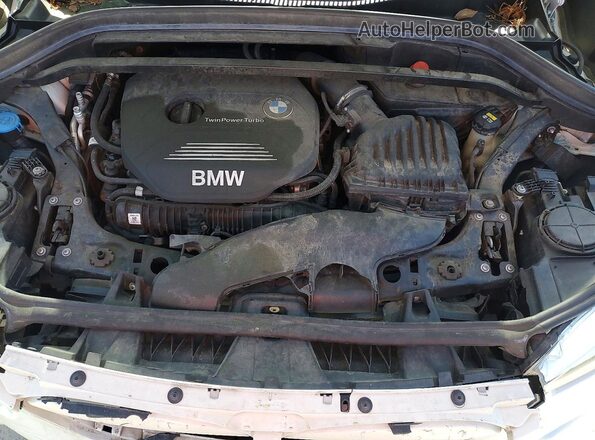 WBXHT3C31J5L27192 2018 BMW X1 White ძრავის განყოფილების ხედი
