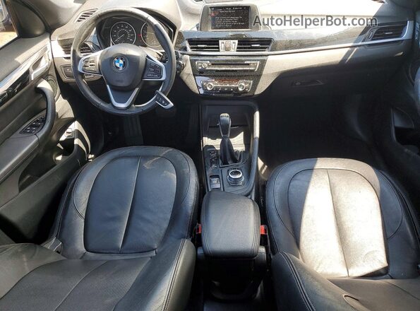 WBXHT3C32H5F72788 2017 BMW X1 Черный Вид панели приборов
