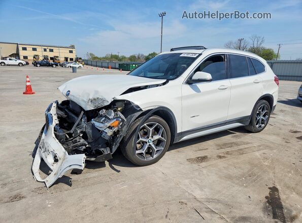 WBXHT3C33GP880861 2016 BMW X1 Белый Передняя левая четверть