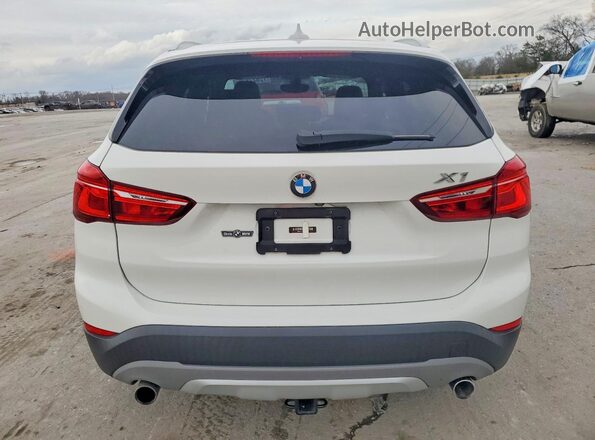 WBXHT3C33J5F91131 2018 BMW X1 Белый Вид сзади
