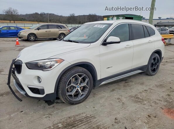 WBXHT3C33J5F91131 2018 BMW X1 Белый Передняя левая четверть