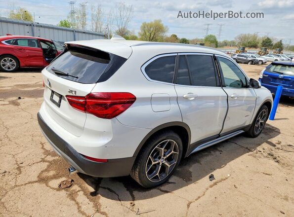 WBXHT3C34H5F70119 2017 BMW X1 White Trasero derecho
