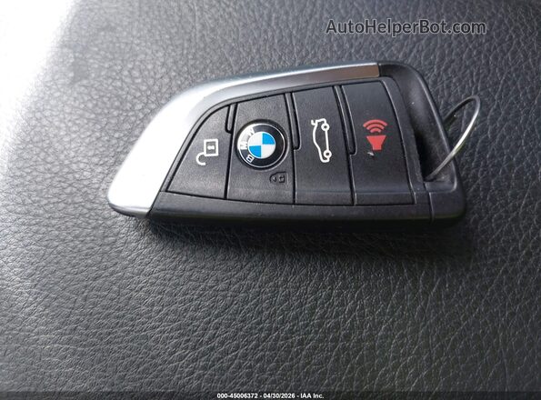 WBXHT3C35H5F69951 2017 BMW X1 Белый Вид панели приборов