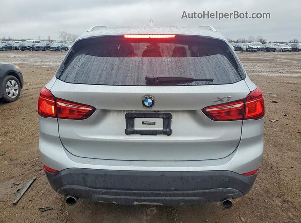 WBXHT3C35H5F78505 2017 BMW X1 Silver Vista trasera