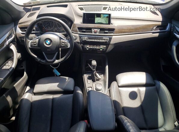 WBXHT3C35J5K31730 2018 BMW X1 Белый Вид панели приборов