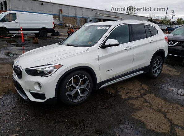 WBXHT3C36J5K28786 2018 BMW X1 Белый Передняя левая четверть