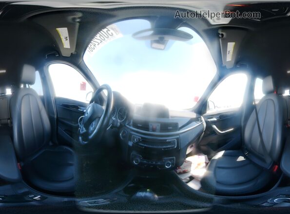WBXHT3C37J5F88104 2018 BMW X1 Белый Панорамный вид салона 360°
