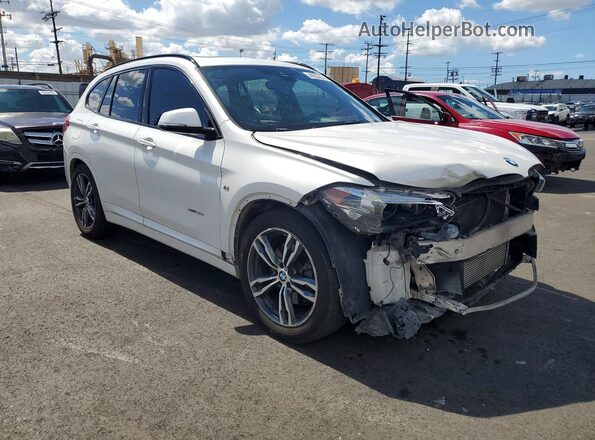 WBXHT3C39H5F78376 2017 BMW X1 White Delantero derecho