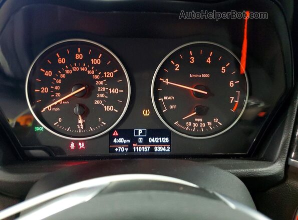 WBXHT3C39J5K29558 2018 BMW X1 Blue Vista del cuadro de instrumentos