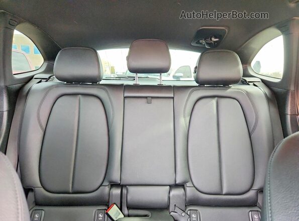 WBXHT3C3XG5F65716 2016 BMW X1 Белый Вид задних сидений