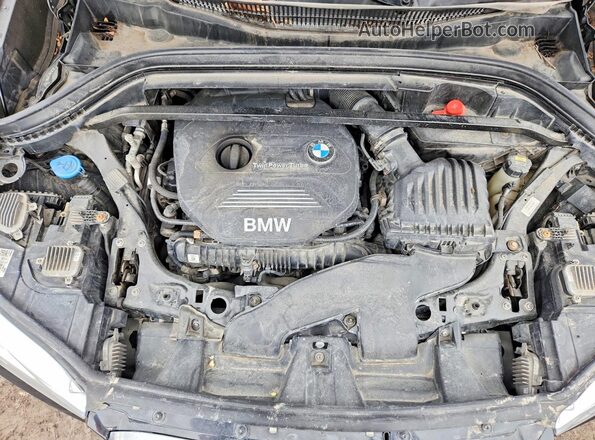 WBXHT3C3XJ5K30105 2018 BMW X1 Черный Вид задней части салона
