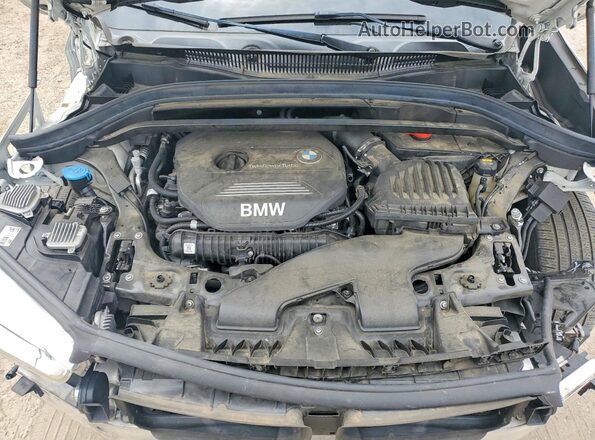 WBXHT3C55K5L37257 2019 BMW X1 White Widok komory silnika