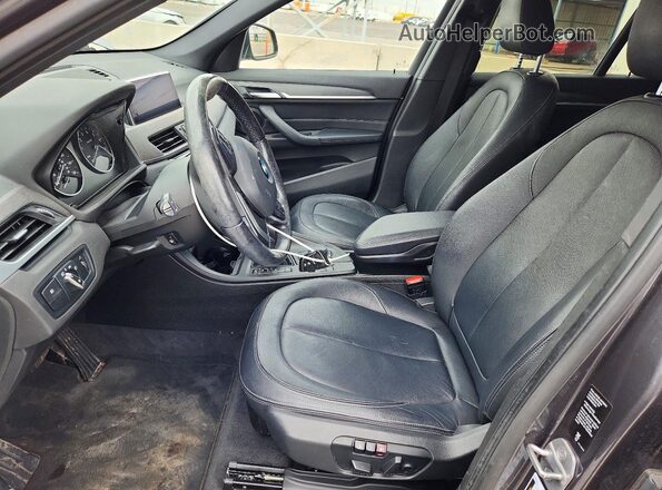WBXHT3Z3XH4A65490 2017 BMW X1 Gray Սալոնի դիմացի տեսք