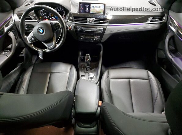 WBXJG9C01M5T16311 2021 BMW X1 Серебряный Вид панели приборов