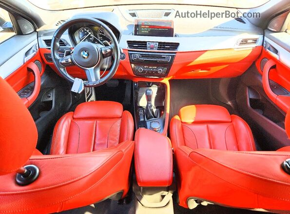 WBXYJ5C37JEF70705 2018 BMW X2 Черный Вид панели приборов
