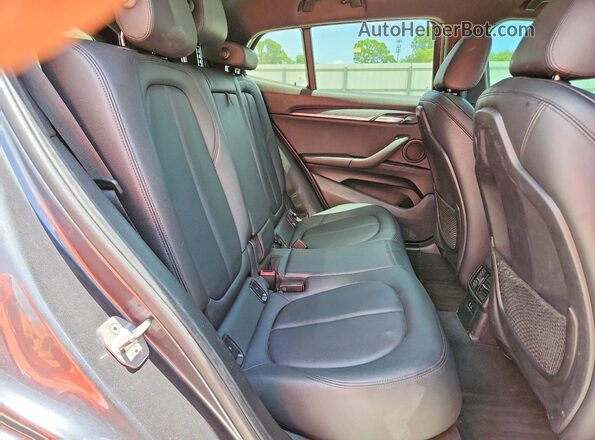 WBXYJ5C38JEF81048 2018 BMW X2 Gray Widok wnętrza z tyłu