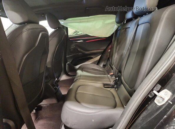 WBXYJ5C52K5N39202 2019 BMW X2 Черный Вид задней части салона