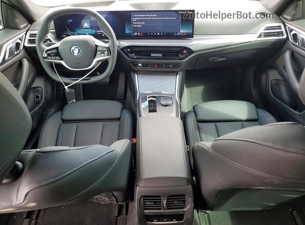 WBY23HD07SFV76806 2025 BMW I4 Черный Вид панели приборов