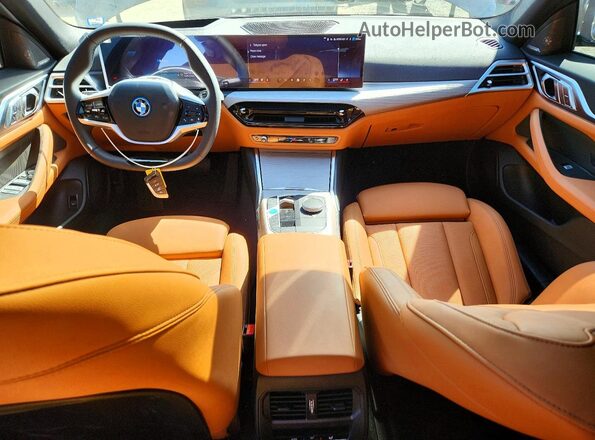 WBY23HD0XSFV66030 2025 BMW I4 Синий Вид панели приборов