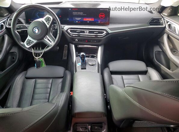 WBY33AW07PFP08317 2023 BMW I4 Black Widok deski rozdzielczej
