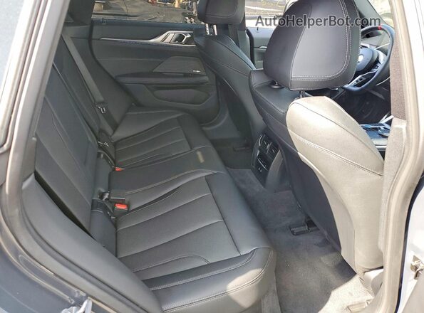 WBY33HD01SFV82279 2025 BMW I4 Gray Vista de los asientos traseros