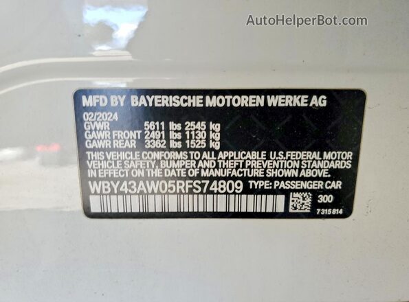 WBY43AW05RFS74809 2024 BMW I4 White Vista del compartimento del motor
