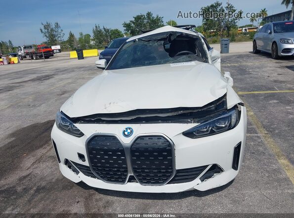 WBY43AW09PFP55790 2023 BMW I4 Белый Вид задней части салона
