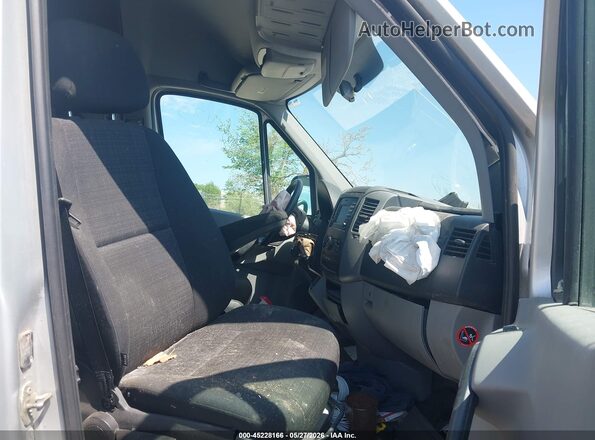 WD3PE8DD8GP274831 2016 MERCEDES-BENZ SPRINTER Silver Widok wnętrza z przodu