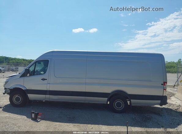 WD3PE8DD8GP274831 2016 MERCEDES-BENZ SPRINTER Silver Widok wnętrza z tyłu