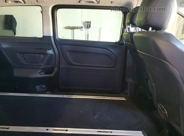 WD4PG2EE4G3105231 2016 MERCEDES-BENZ METRIS Silver Rear interior view