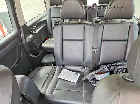 WD4PG2EE6J3348949 2018 MERCEDES-BENZ METRIS Black Widok wnętrza z tyłu