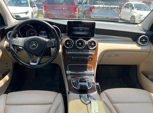 WDC0G4KB0HF140697 2017 MERCEDES-BENZ GLC-CLASS Blue Vista del cuadro de instrumentos