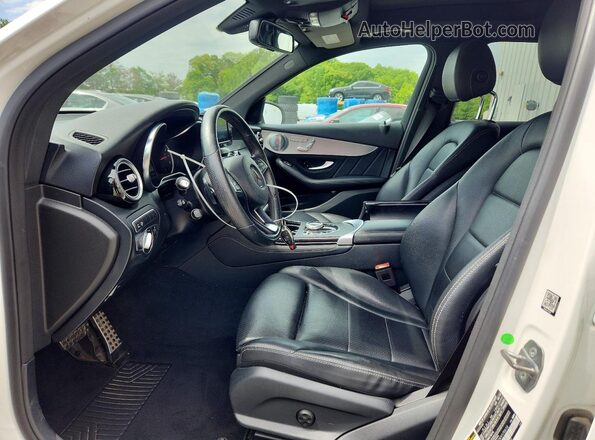 WDC0G4KB3KV170614 2019 MERCEDES-BENZ GLC-CLASS Белый Вид салона спереди