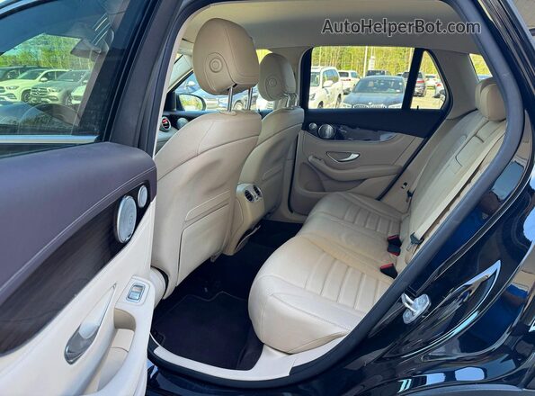 WDC0G4KB4GF093284 2016 MERCEDES-BENZ GLC-CLASS Black Вид салону спереду