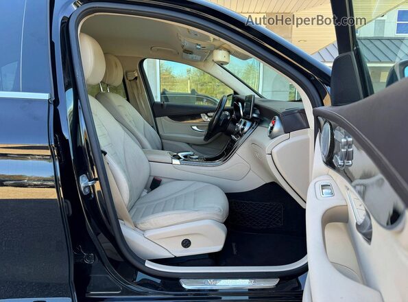 WDC0G4KB4GF093284 2016 MERCEDES-BENZ GLC-CLASS Black Вид спереду
