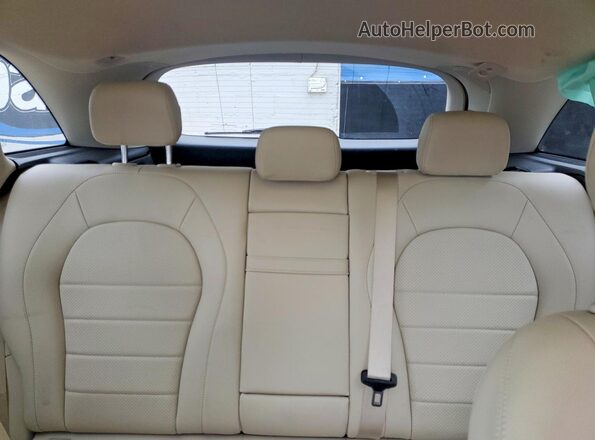 WDC0G4KB4HF238700 2017 MERCEDES-BENZ GLC-CLASS White Հետևի նստատեղերի տեսք