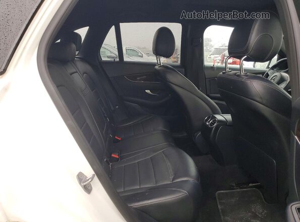 WDC0G4KB4JV076045 2018 MERCEDES-BENZ GLS White Rear interior view