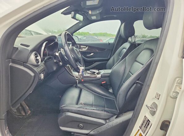 WDC0G4KBXHF165347 2017 MERCEDES-BENZ GLC-CLASS White Вид салону спереду