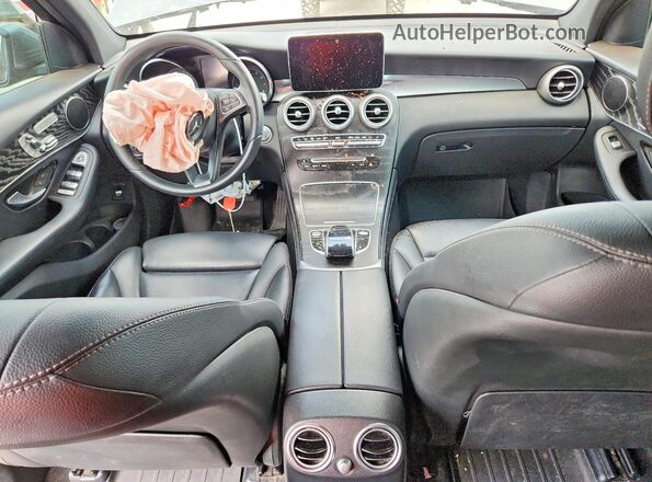 WDC0G4KBXJV054776 2018 MERCEDES-BENZ GLC-CLASS Серебряный Вид панели приборов