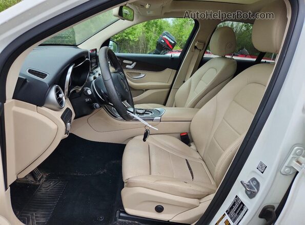 WDC0G4KBXKV182534 2019 MERCEDES-BENZ GLC-CLASS Белый Вид салона спереди