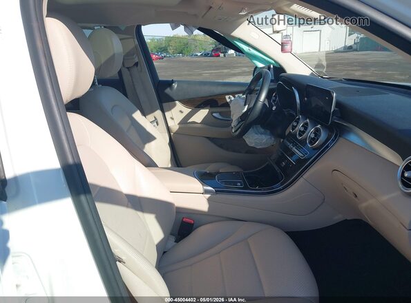 WDC0G8EB8LF719593 2020 MERCEDES-BENZ GLC 300 Белый Вид салона спереди