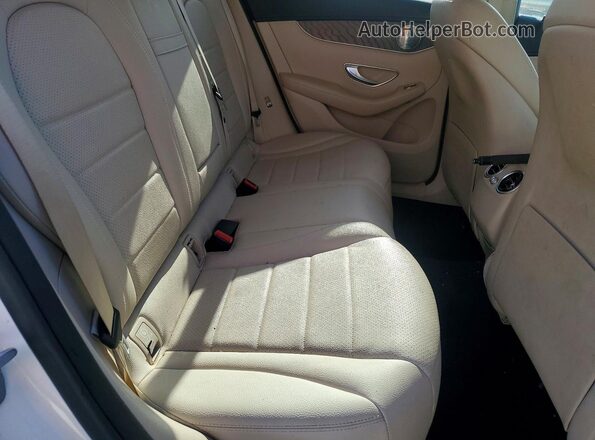 WDC0J4KB3JF363162 2018 MERCEDES-BENZ GLC-CLASS White Вид задньої частини салону